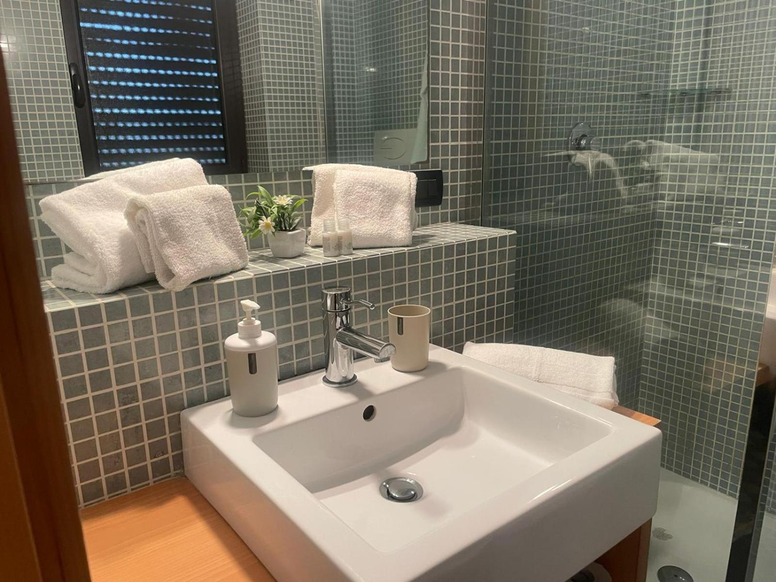 Garibaldi Apartment ตราปานี ภายนอก รูปภาพ